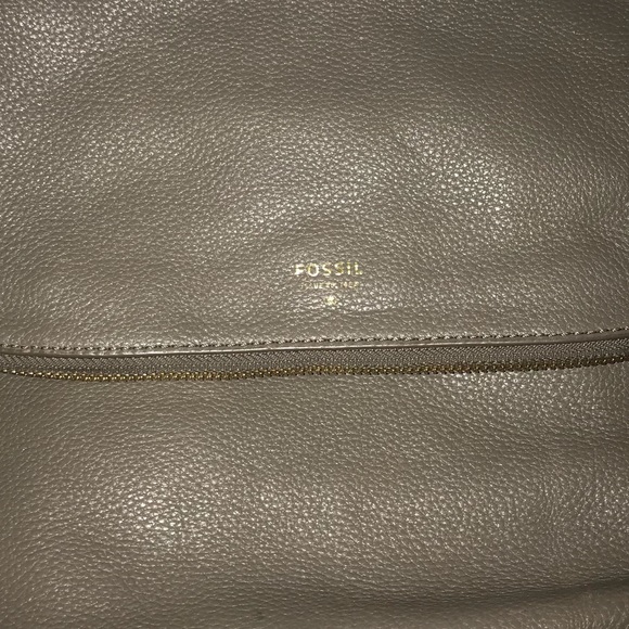 Fossil- Adjustable Slide Gray Crossover Bag/Purse - Picture 2 of 6
